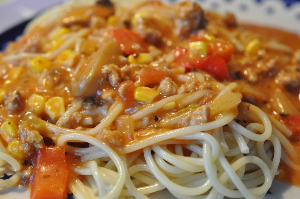 Kødsovs med svinekød og grøntsager - opskrift