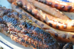 Sennepsmarineret svinemørbrad på grill 