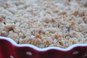 Rabarbertærte med smuldredej og marcipan