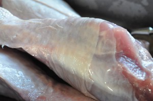 Kalkunlår på grill - opskrift på grillet kalkun