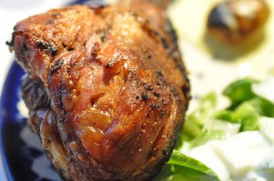 Kalkunlår på grill - opskrift på grillet kalkun