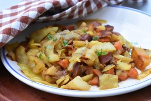 Karrykål med pølser - nem sund billig opskrift