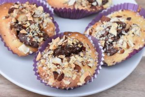 DSC_3146 • nogetiovnenstaging.com Nutella muffins med nødder - nem opskrift