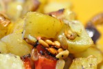 DSC_7489 • nogetiovnen.dk Kartoffelfad i ovn med peberfrugt og rødløg