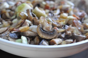 DSC_7565 • nogetiovnen.dk Kylling med champignon bacon & fløde i stegeso