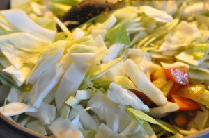 Karrykål med pølser - nem sund billig opskrift