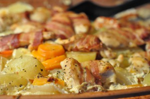 Kyllingefilet i stegeso med bacon og kartofler
