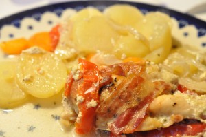 Kyllingefilet i stegeso med bacon og kartofler