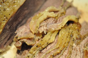 Langtidstegt culottesteg i Römertopf med kartofler og grønt