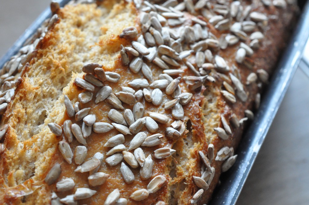 Lækre bløde boller og franskbrød med speltmel, rugmel og havregryn