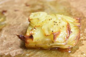 DSC_1061 • nogetiovnen.dk Pommes Anna - opskrift på fest kartofler med smør