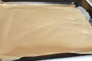 Roulade med æblemos - opskrift på æbleroulade