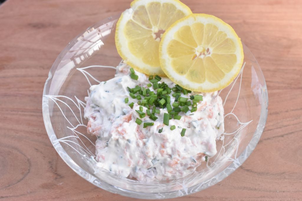 Laksemousse med koldrøget laks - opskrift