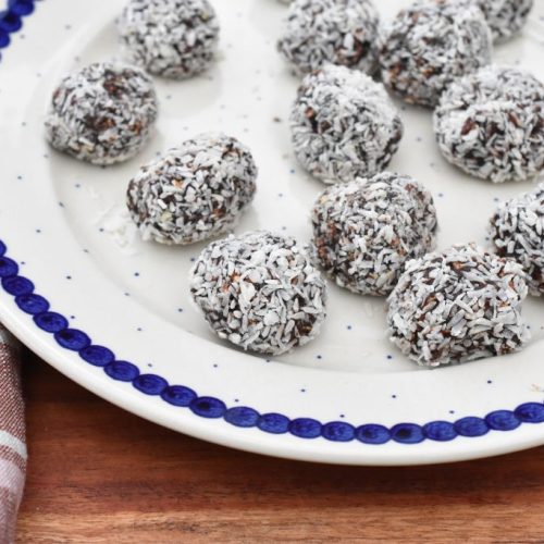 Nemme romkugler med rom og havregryn