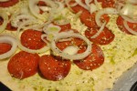 Pizza med oksekød, bacon & løg nem opskrift