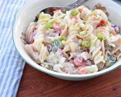 Pastasalat opskrift med creme fraiche dressing