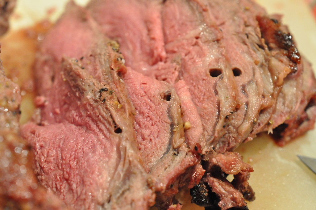 Oksetyndsteg på grill og grillede kartofler