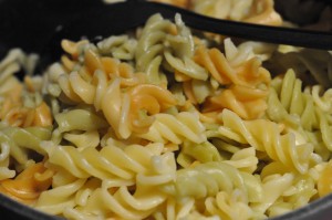 Pastasalat opskrift med creme fraiche dressing