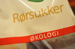 Nøddetærte med kondenseret mælk og hasselnødder - opskrift