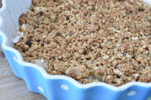 Pærecrumble med brun farin og ingefær - nem