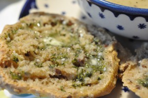 Brød med hvidløgssmør