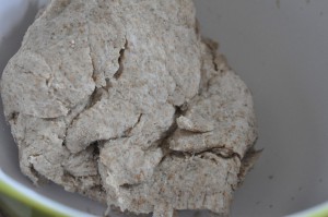 Spinattærte med feta og pinjekerner - opskrift