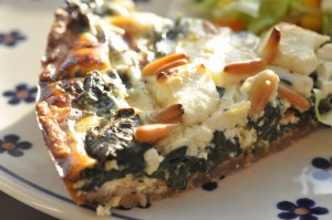 DSC_1310 • nogetiovnen.dk Spinattærte med feta og pinjekerner - opskrift