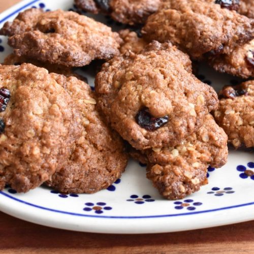 Cookies med tranebær - kager på fad