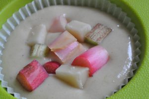 Rabarbermuffins med marcipan - nem opskrift