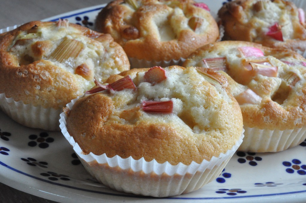 Nemme og smukke rabarbermuffins med marcipan