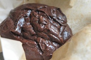 Brownie med karamel af kondenseret mælk - lækker dej