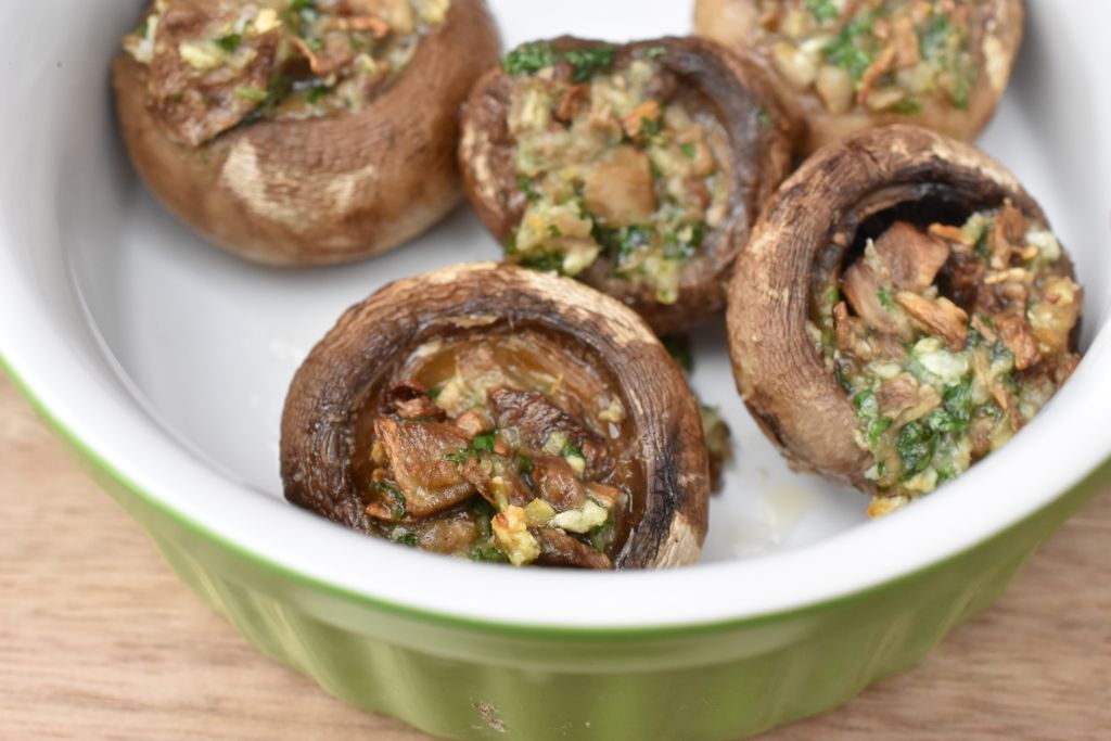 Champignon i ovn med hvidløgssmør - opskrift