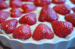 Jordbærtærte med marcipan - jordbærkage med mazarin