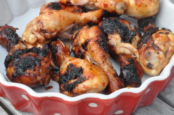 Grillede chilimarinerede kyllingelår