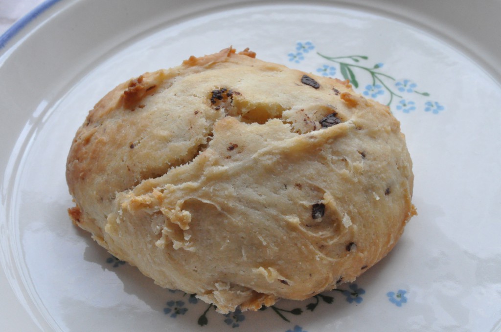 Scones med chokolade af koldskålsrest