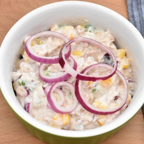 Tunsalat med creme fraiche - nem opskrift