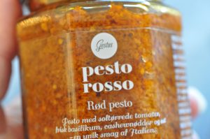 Hjemmelavet tomatsuppe med tomatpure & fløde