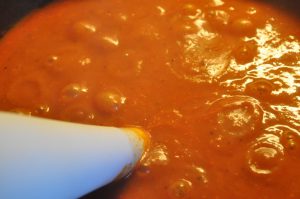 Hjemmelavet tomatsuppe med tomatpure & fløde