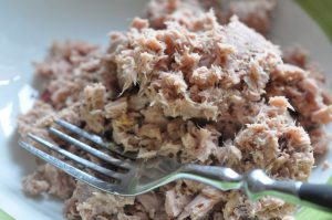 Tunsalat med creme fraiche - nem opskrift