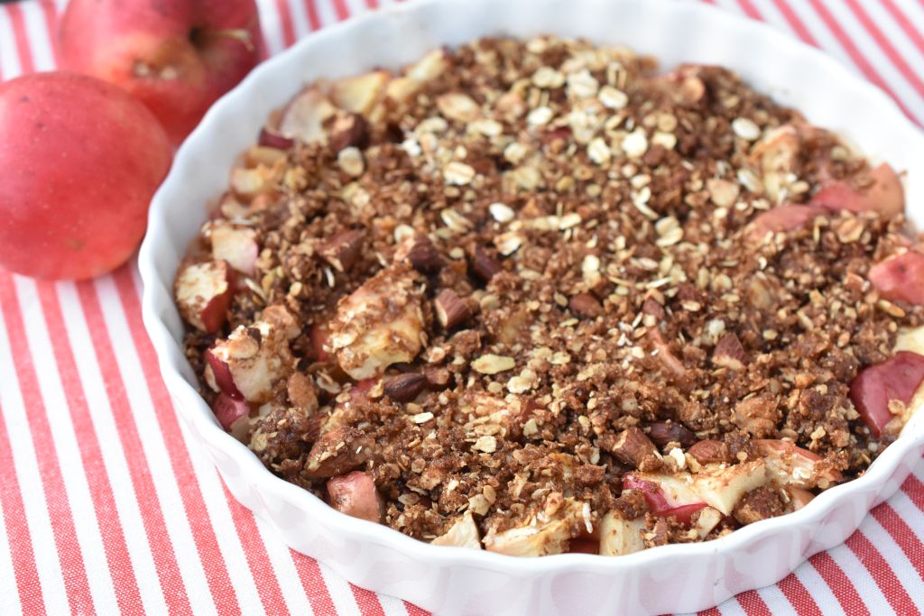 Æblecrumble med havregryn - nem opskrift