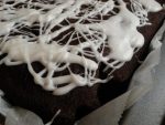 Halloween chokoladekage i bradepande