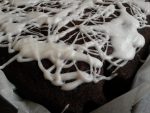 Halloween chokoladekage i bradepande