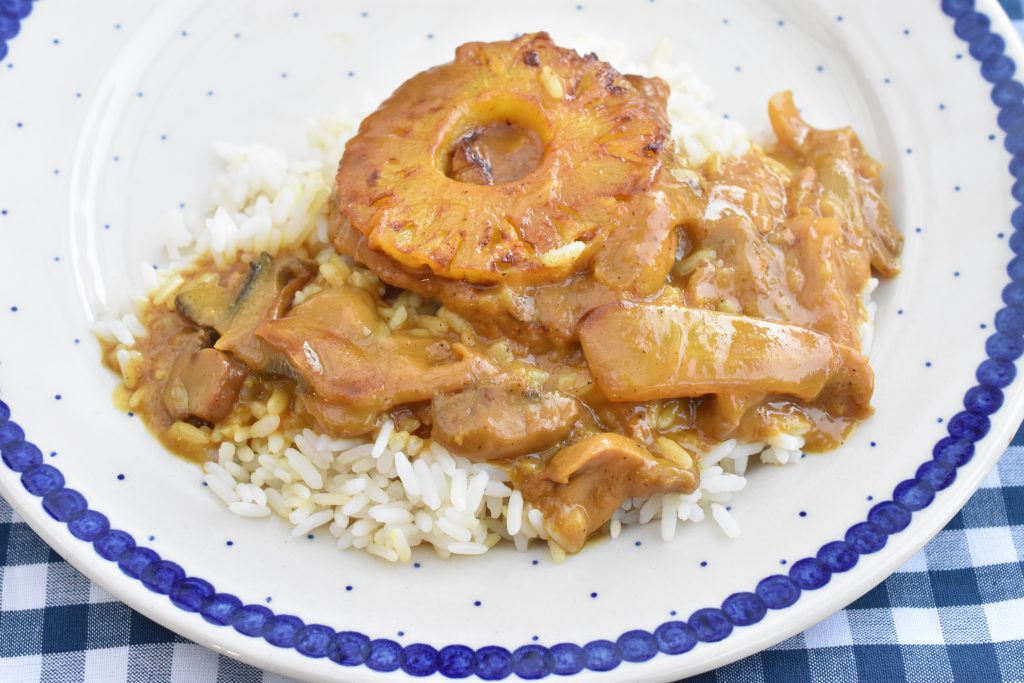 Koteletter i fad med karry ananas & kokosmælk