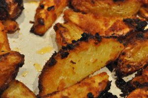 Kartoffelbåde med rasp og tacosauce - lækre