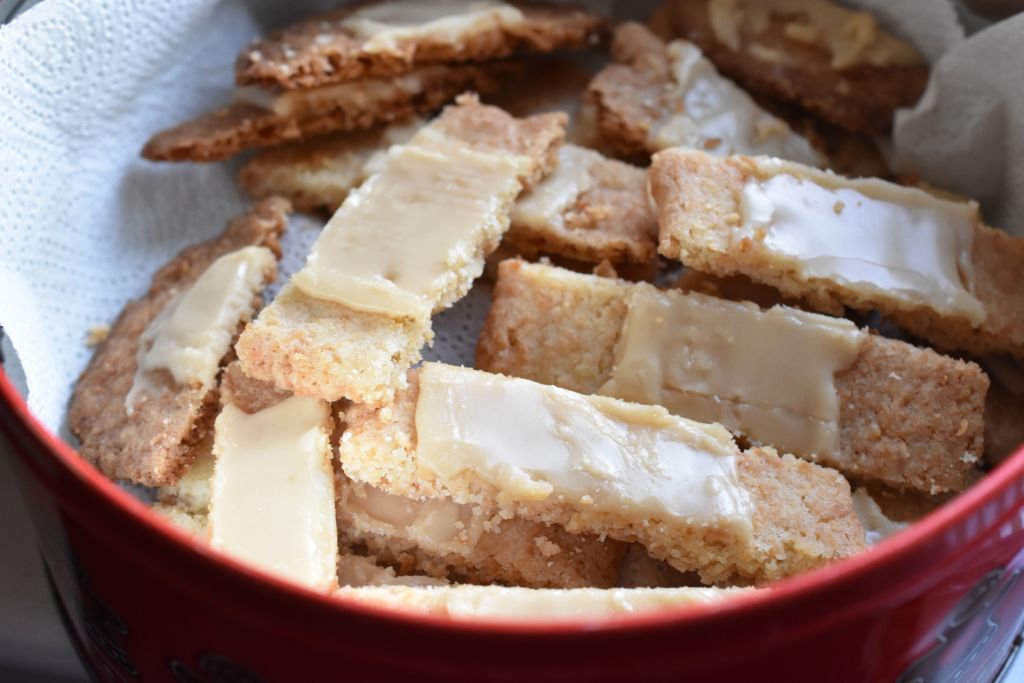 Romsnitter - opskrift på fedtebrød