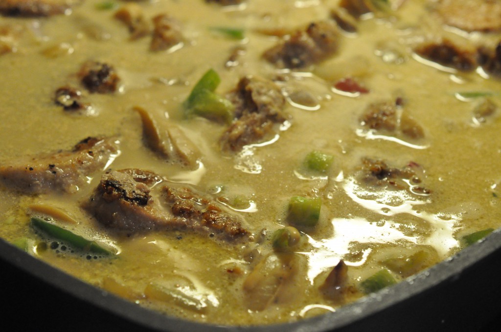 Mørbradbøffer med peberfrugt i pebersauce