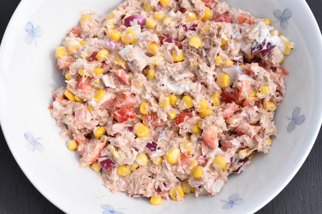 Tunsalat med mayonnaise & citron - nem opskrift