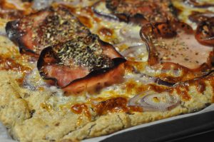 Pizza af koldthævet dej - nemt og hurtigt
