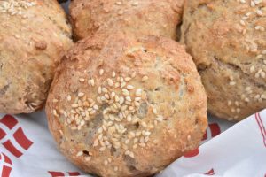 Grove scones m. rugmel & havregryn - uden gær