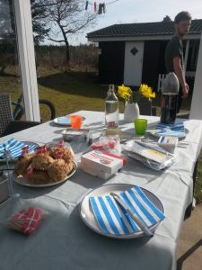 Frokost i sommerhuset